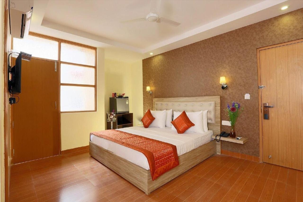 Hotel The Westend Green Nueva Delhi Exterior foto