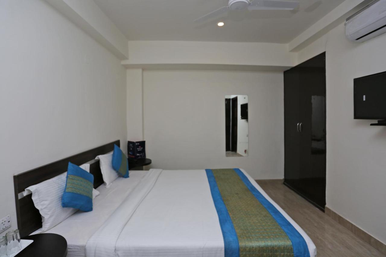 Hotel The Westend Green Nueva Delhi Exterior foto